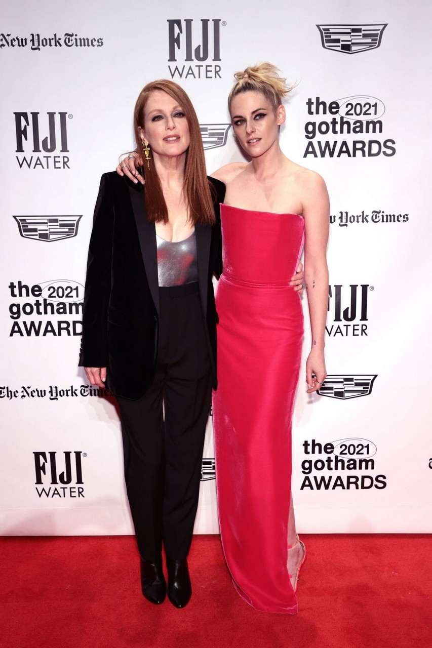 Kristen Stewart Julianne Moore 2021 Gotham Awards New York