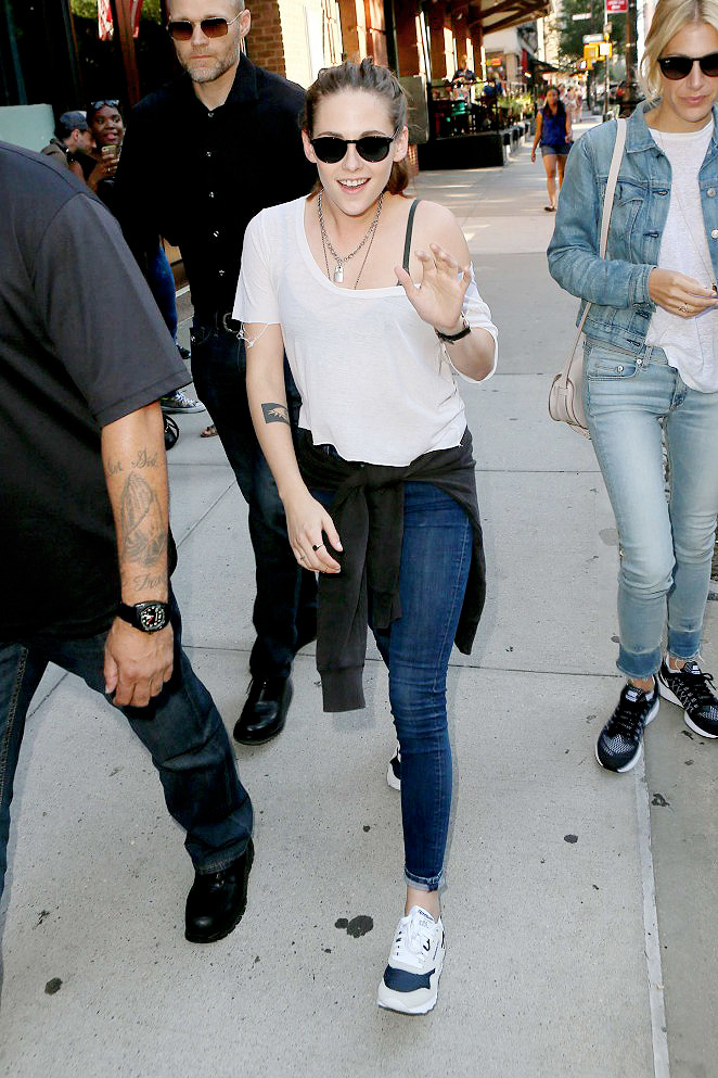 Kristen Stewart Outside Her Hotel In New York
