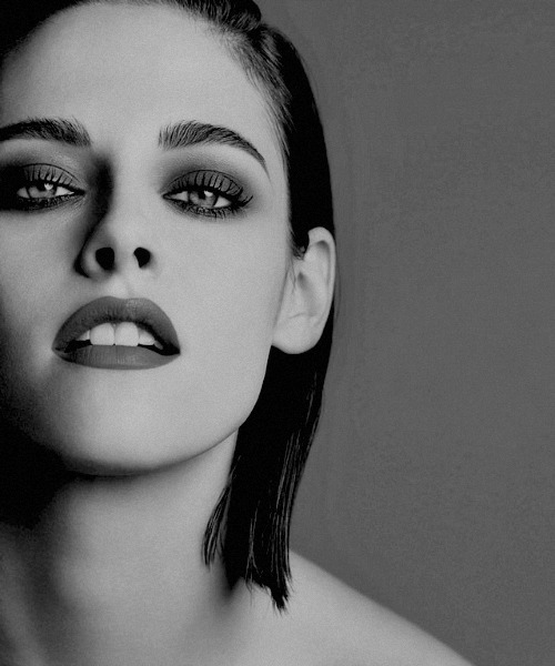 Kristen Stewart Photographed By Mario Testino For