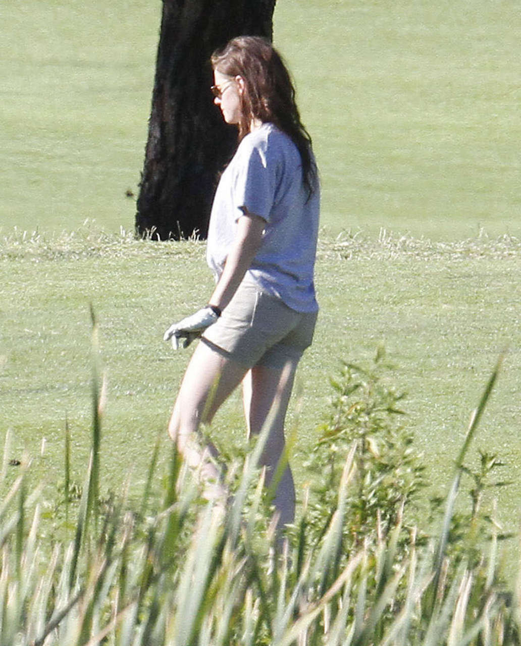 Kristen Stewart Playing Golf Malibu