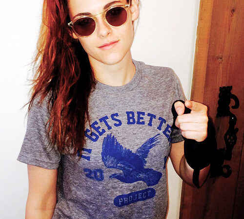 Kristen Stewart Rocking Our It Gets Better (1 photo)