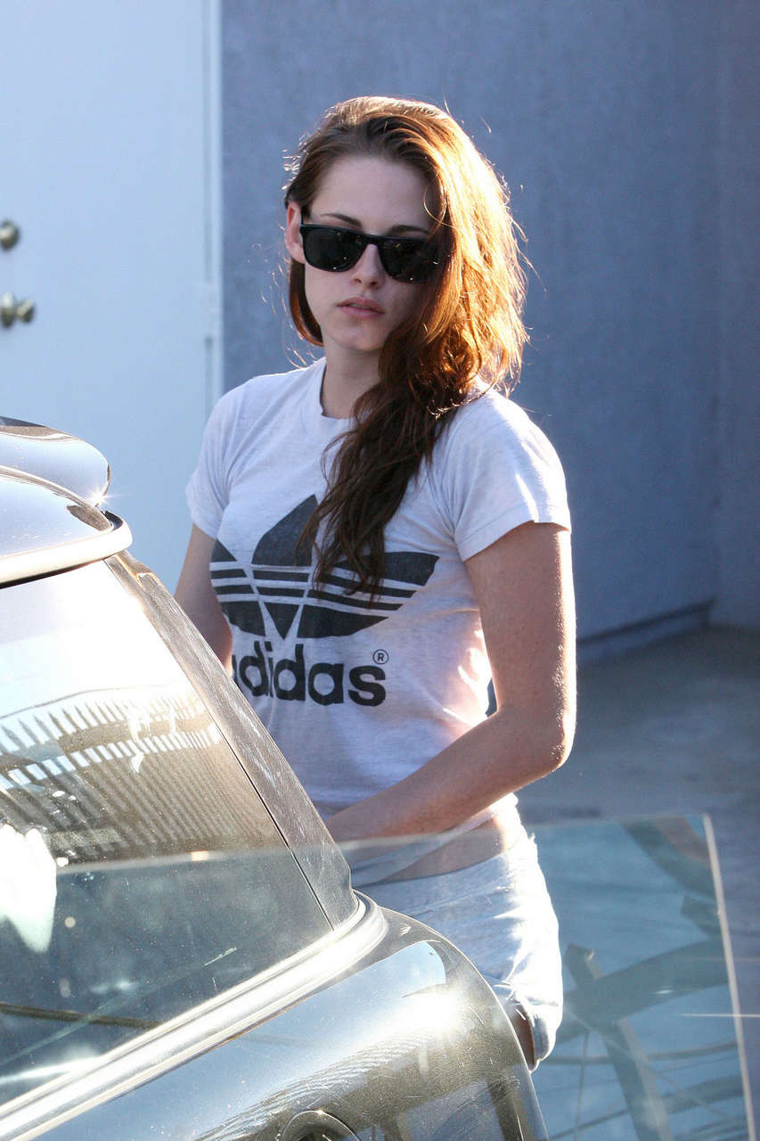 Kristen Stewart Shorts Out About Los Angeles