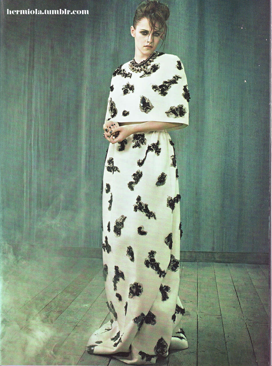 Kristen Stewart Vogue Italia November 2011 Issue