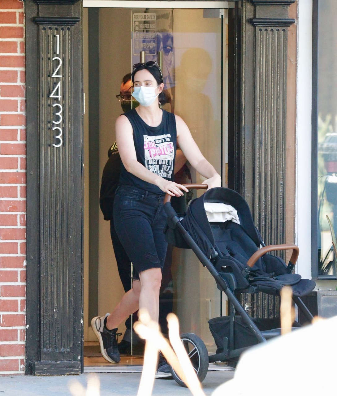 Krysten Ritter Shopping For Legal Weed Los Angeles