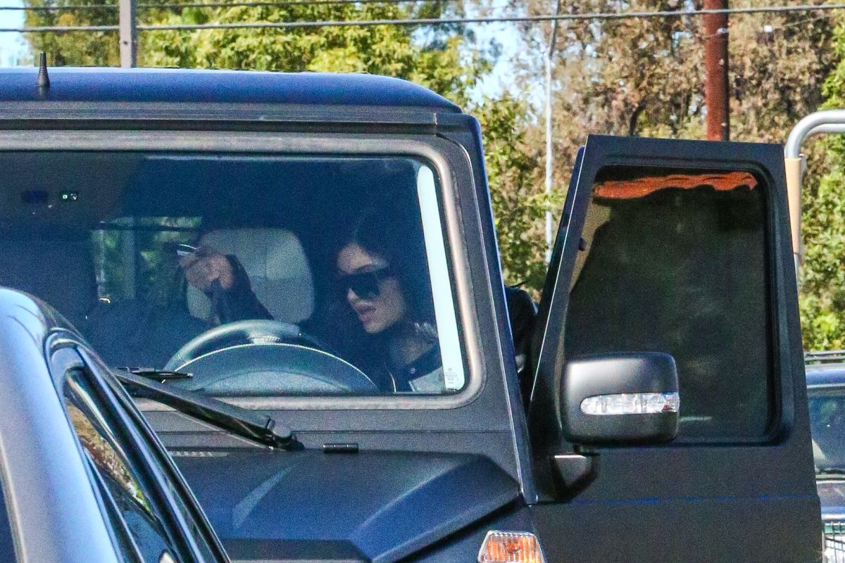Kylie Jenner Leaves Vons Market Woodland Hills