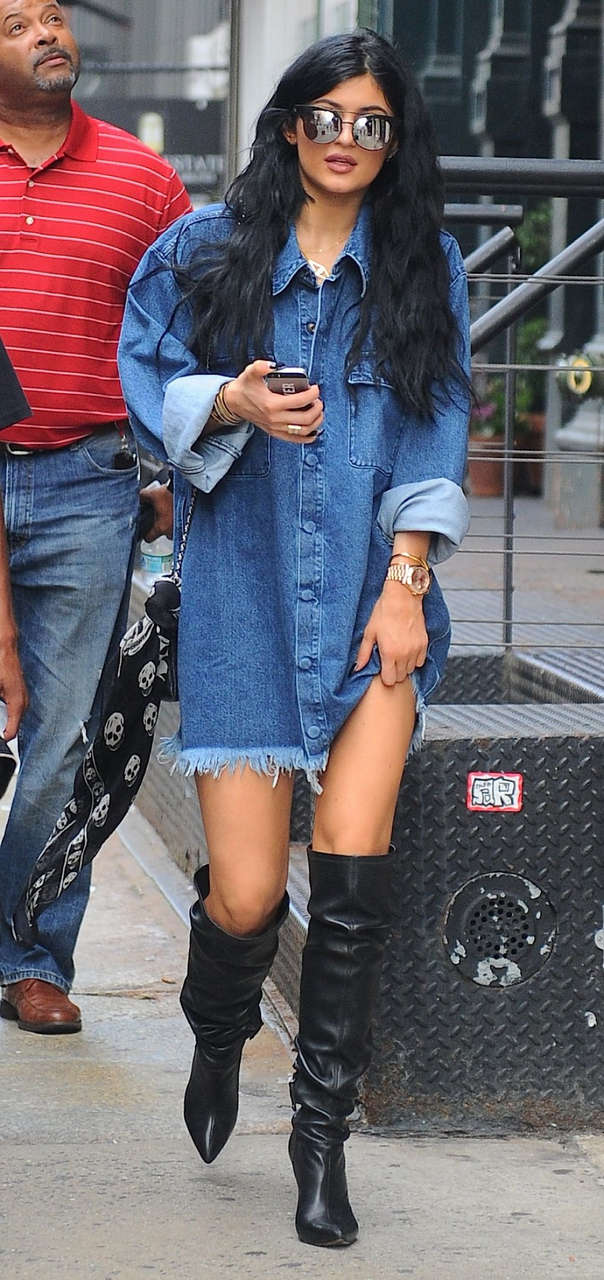 Kylie Jenner Out About New Yotk