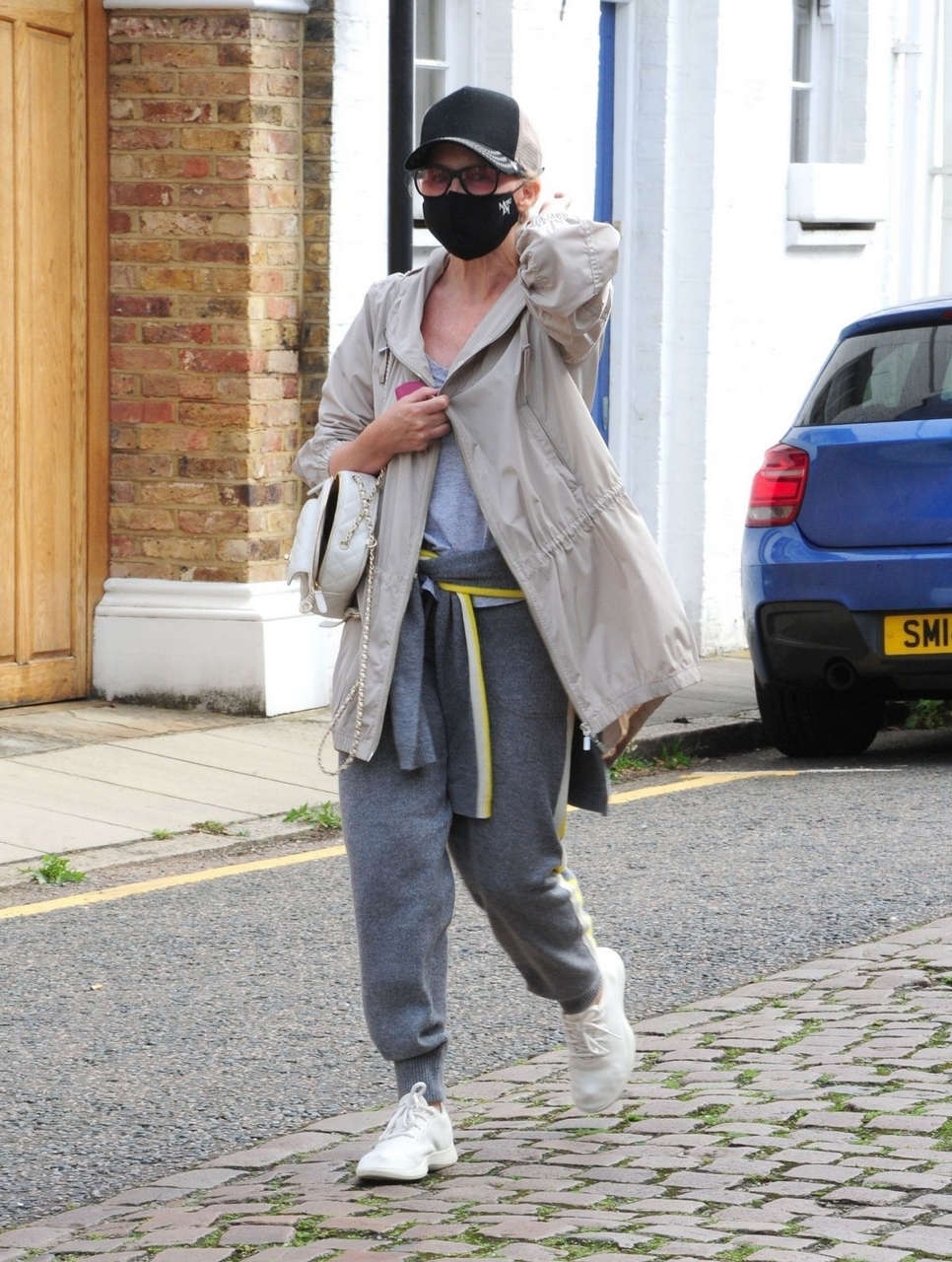 Kylie Minogue Out About London
