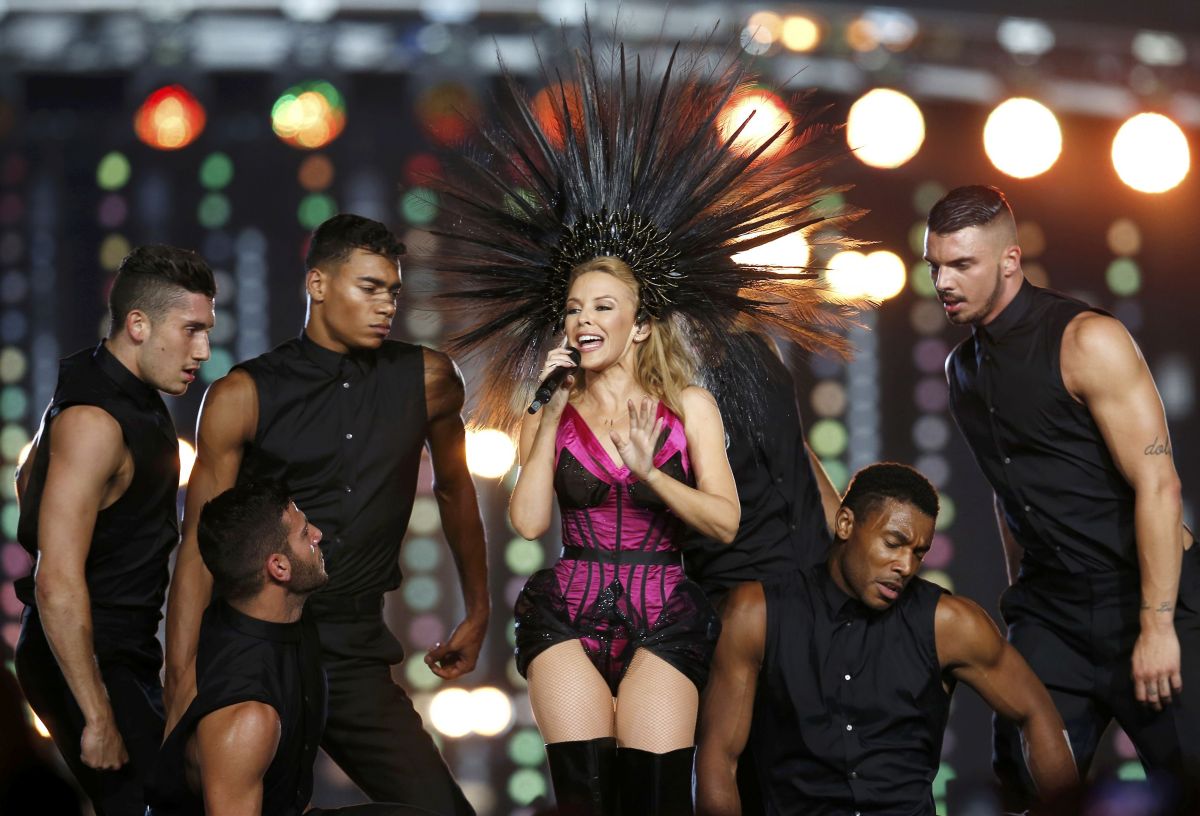 Kylie Minogue Performs Commonwealth Games Closing Ceremony