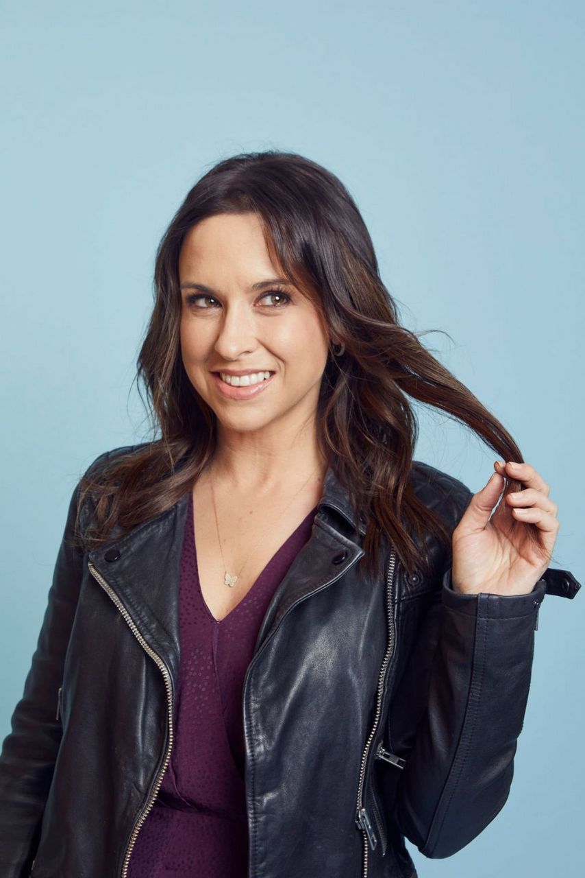 Lacey Chabert For First Annual 90 S Con March