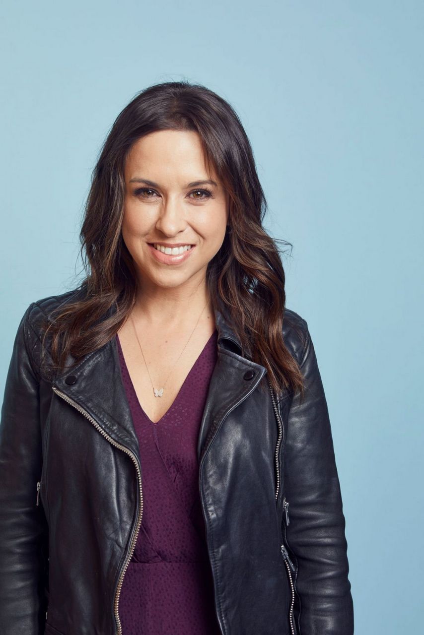 Lacey Chabert For First Annual 90 S Con March