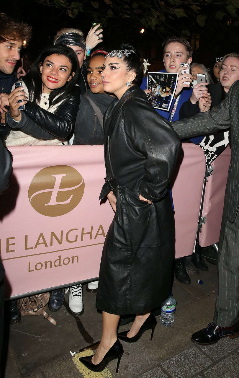 Lady Gaga Arrives Her Hotel London