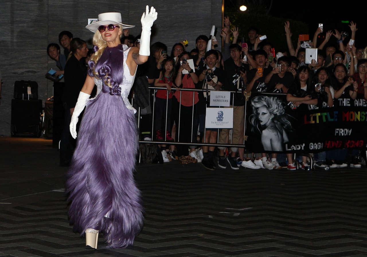 Lady Gaga Arriving Her Hotel Hong Kong