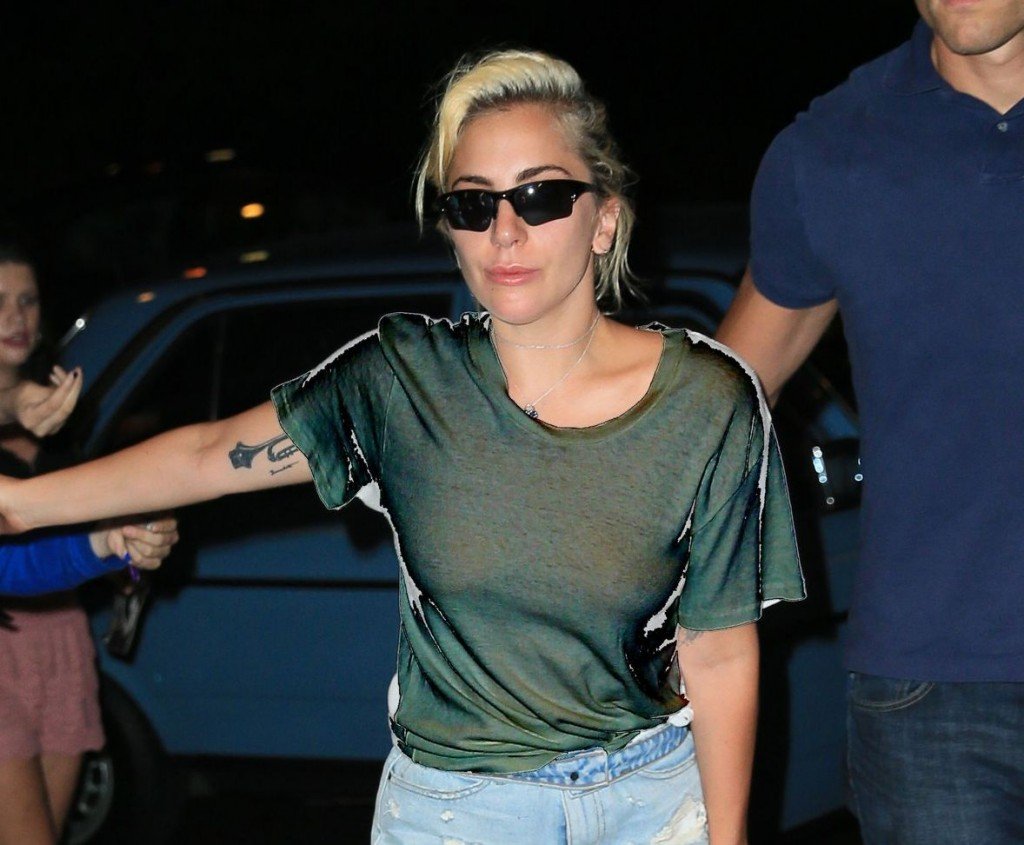 Lady Gaga Braless