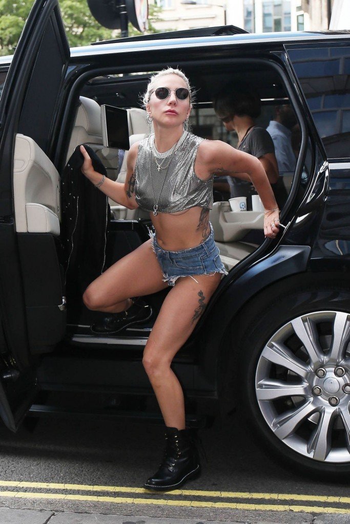 Lady Gaga Underboob Butt