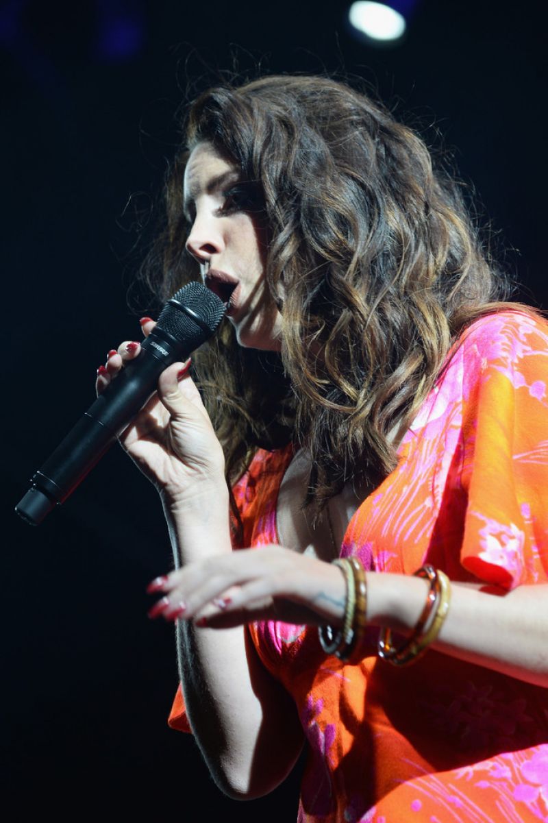 Lana Del Rey Performs Coachella Music Arts Festival