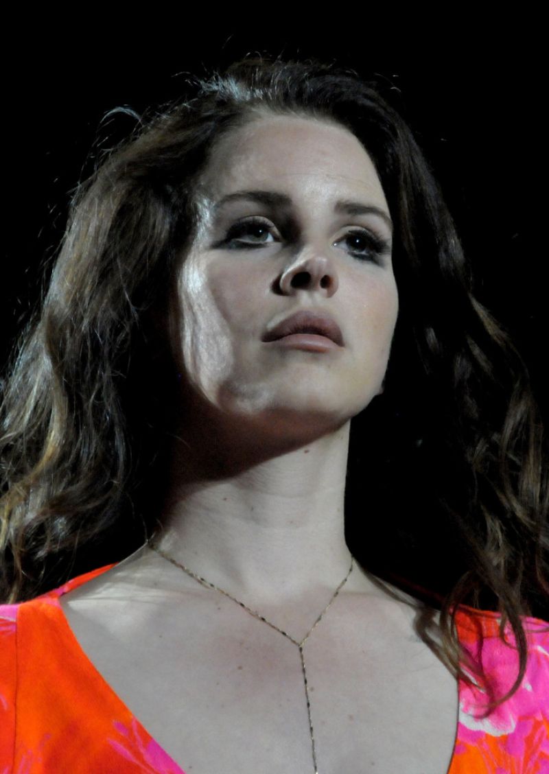 Lana Del Rey Performs Coachella Music Arts Festival