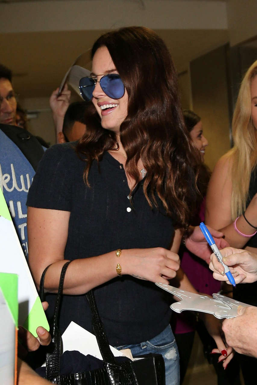 Lana Del Rey Signs Autographs Lax