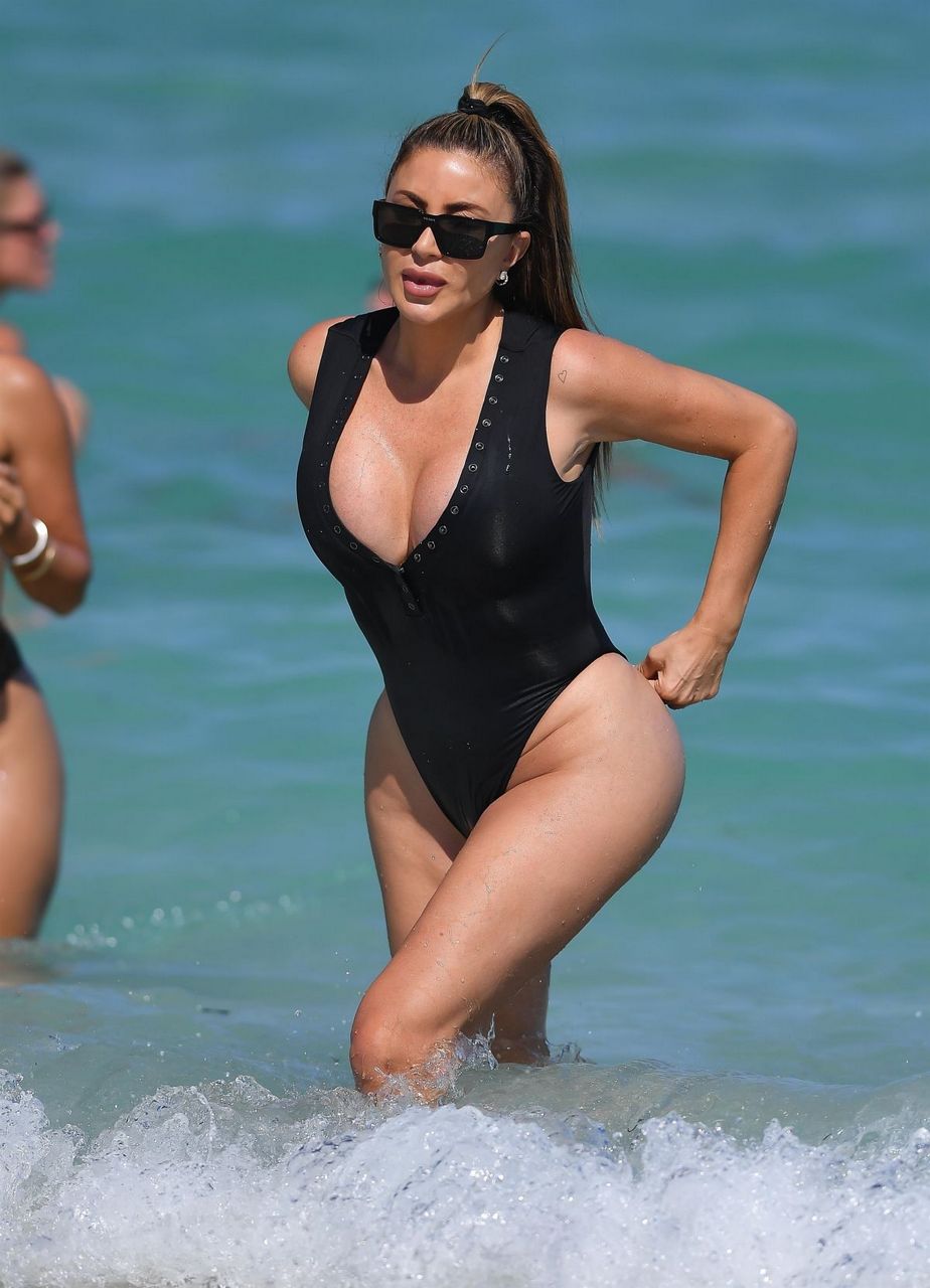 Larsa Pippen Wwimsuit Beach Miami