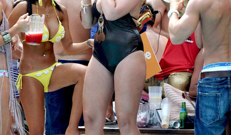 Lauren Goodger Swimsuit Poolside With Cast From Towies (18 photos)
