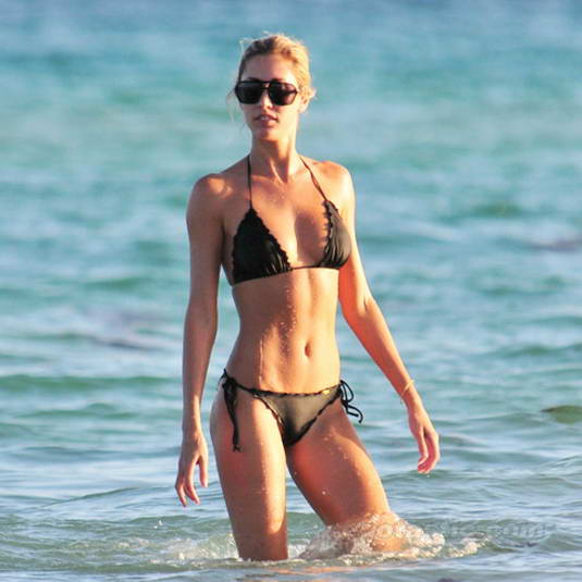 Lauren Stoner Amazing Body Bikini