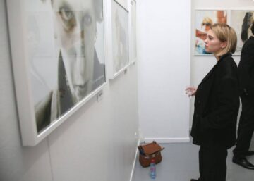 Lea Seydoux An Art Exhibition Atelier De Sevres Paris