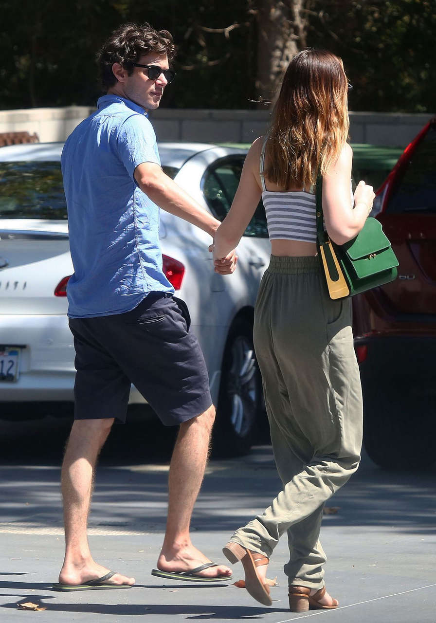 Leighton Meester Adam Brody Out About New York