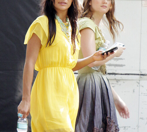 Leighton Meester And Jessica Szohr (1 photo)