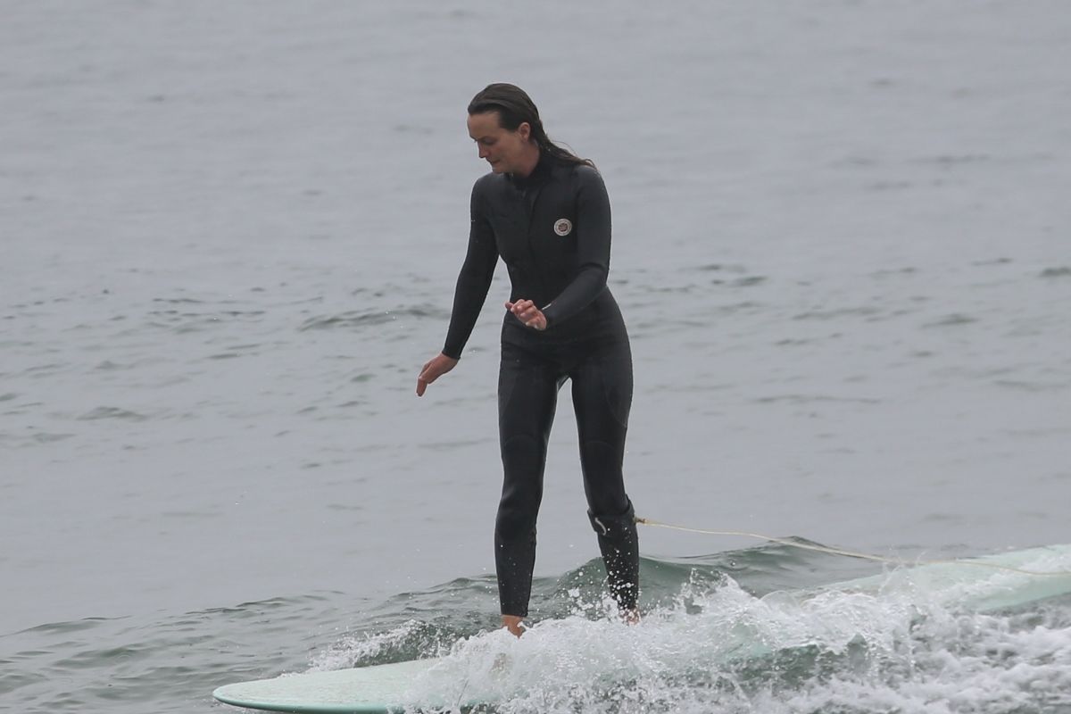 Leighton Meester Out For Morning Surf Session Malibu