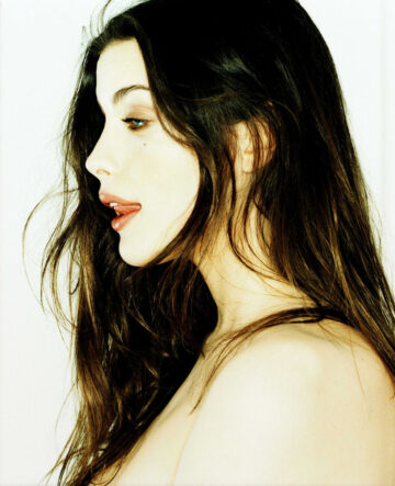 Les Beehive Liv Tyler By Guy Aroch For Violet