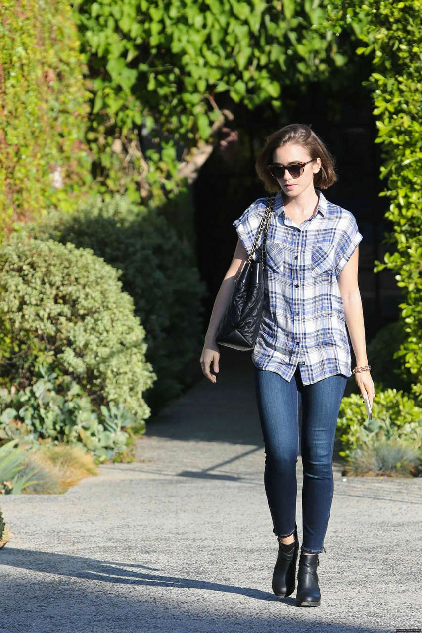 Lily Collins Arrives Andy Lecompte Salon Los Angeles