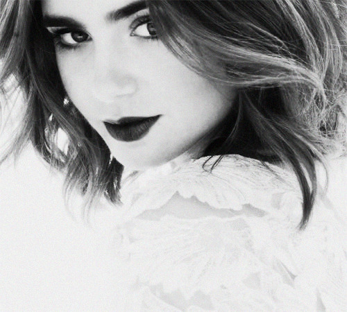 Lily Collins For Yo Dona