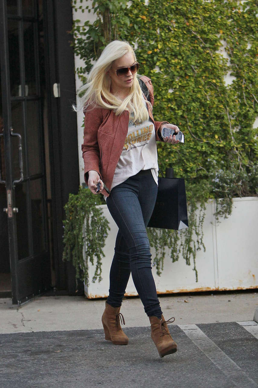 Lindsay Lohan Tight Jeans Canids Los Angeles