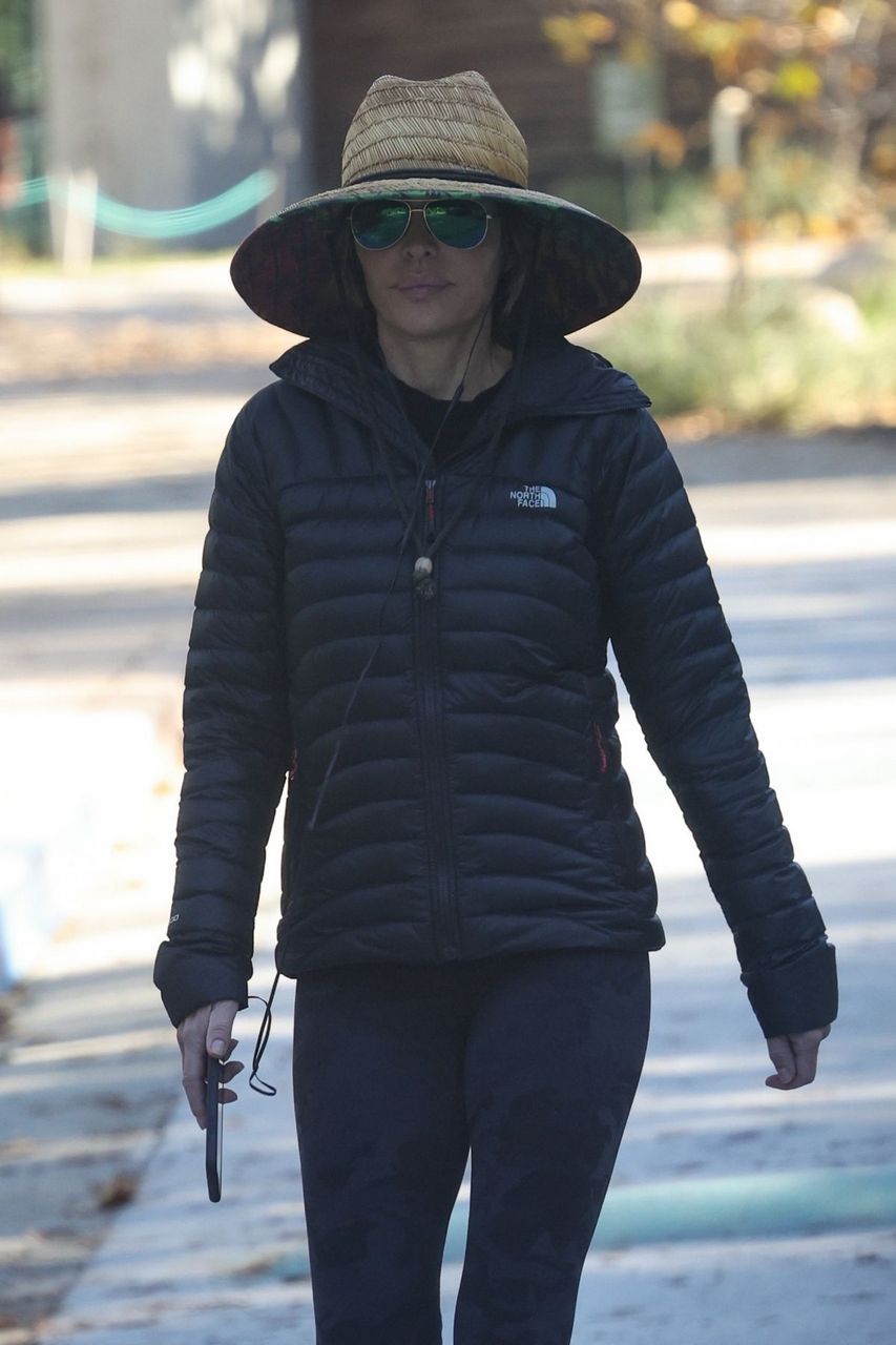 Lisa Rinna Out Park Beverly Hills