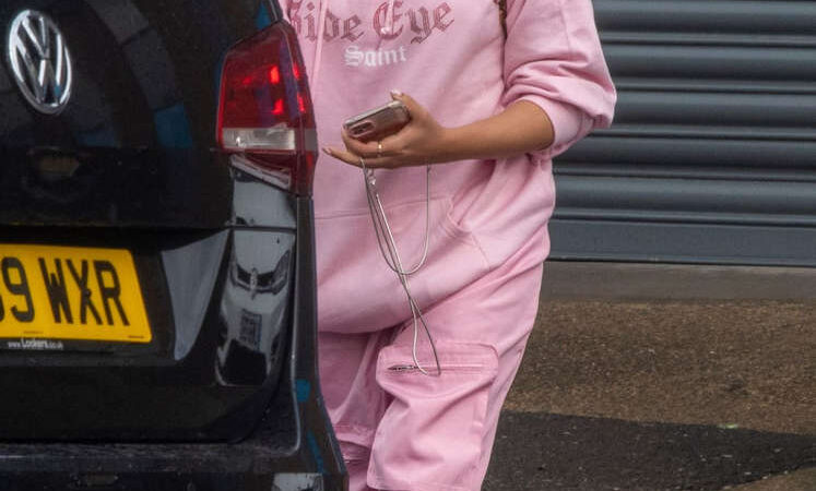 Little Mix Leaves Studios London (16 photos)