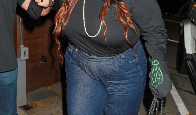 Lizzo Arrives Craig S West Hollywood (7 photos)