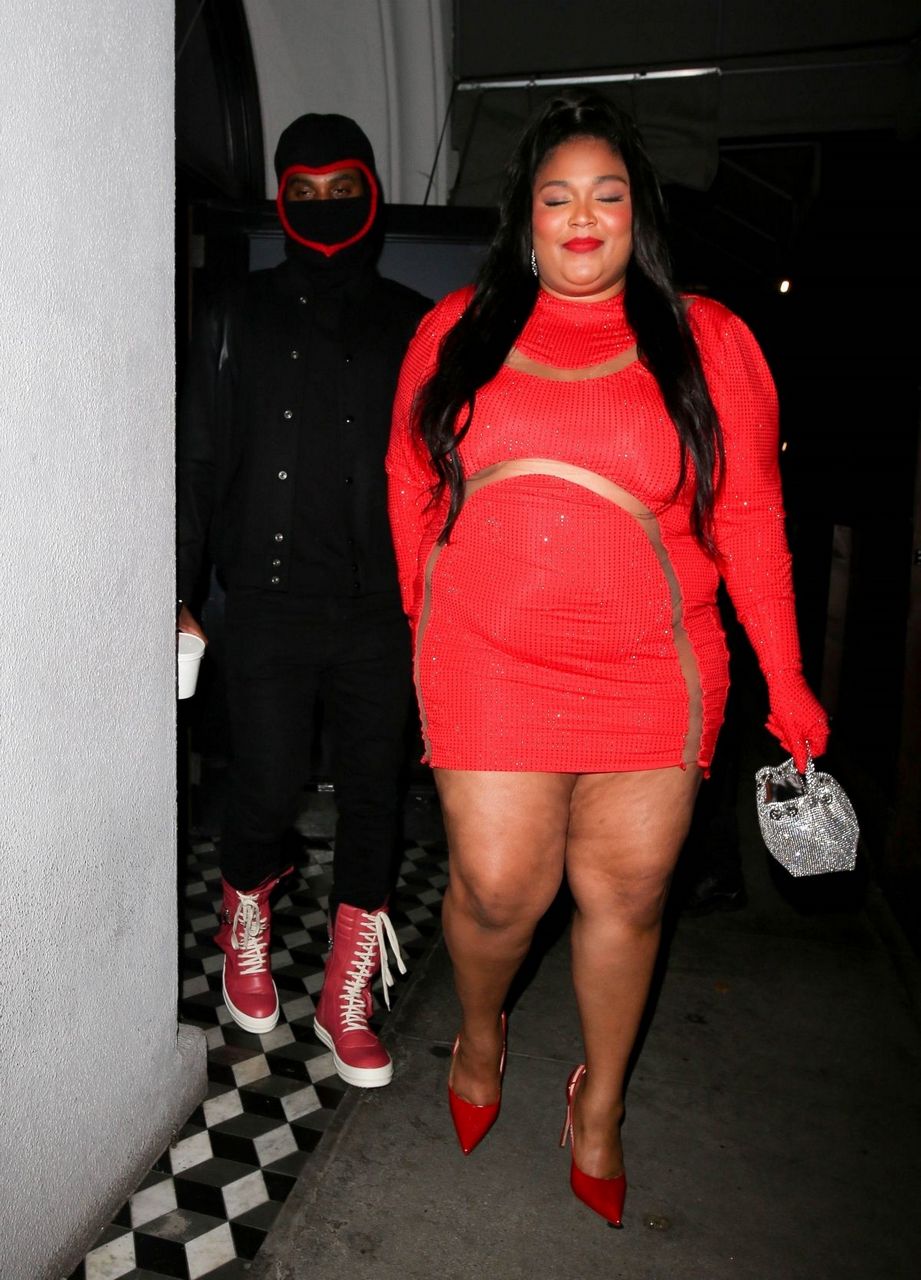 Lizzo Out For Valentine S Day Dinner Date Craig S West Hollywood