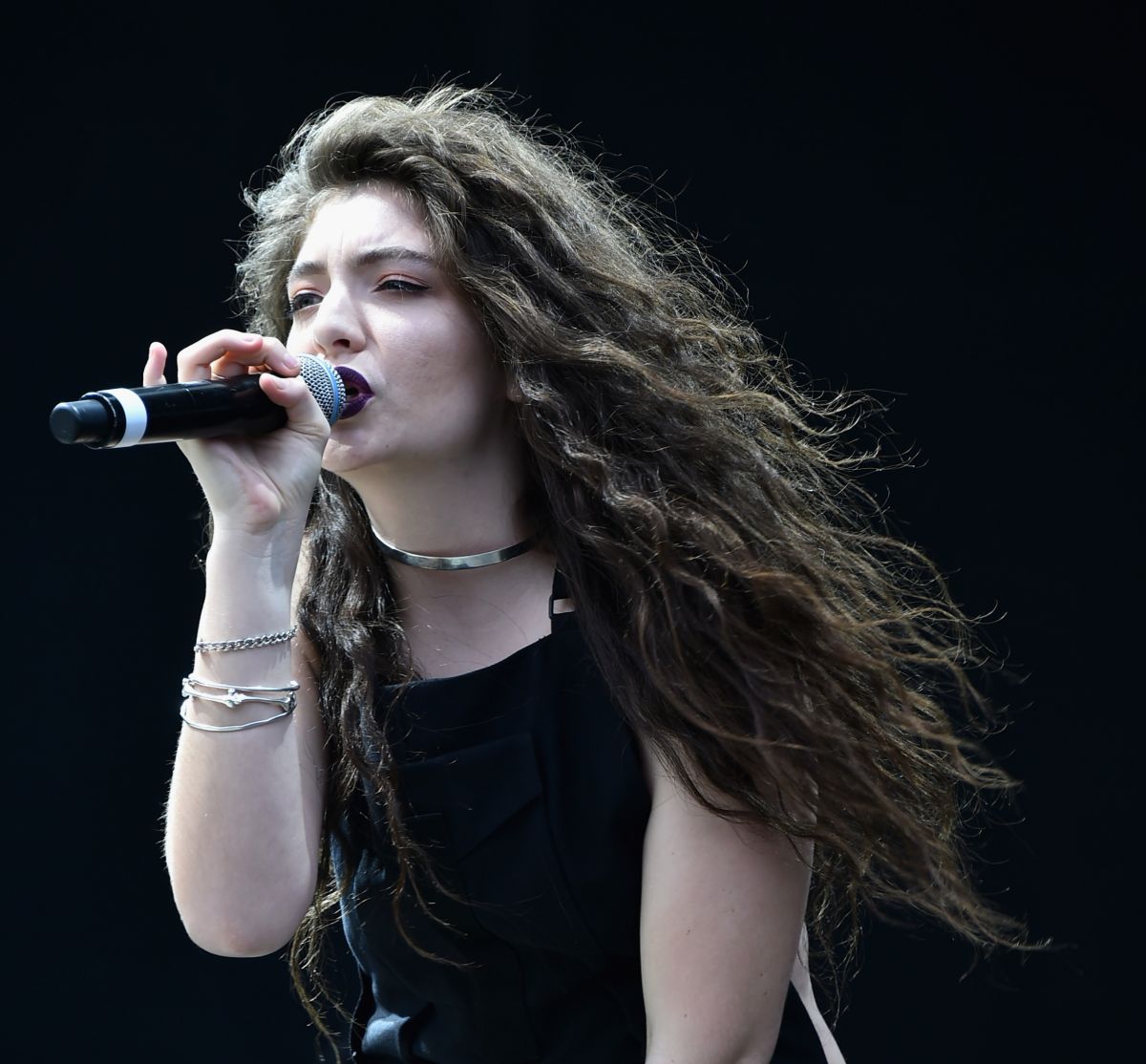 Lorde Performs Lollapalooza Festival