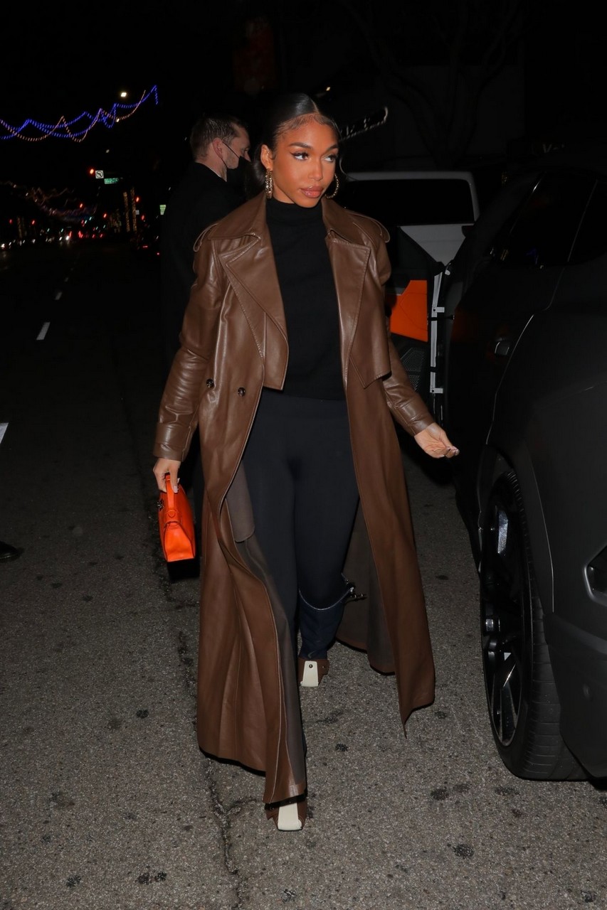 Lori Harvey Out For Dinner Mastro S Steakhouse Beverly Hills