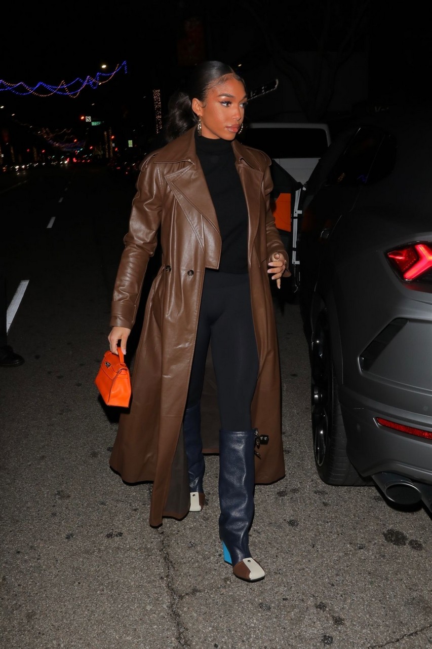 Lori Harvey Out For Dinner Mastro S Steakhouse Beverly Hills