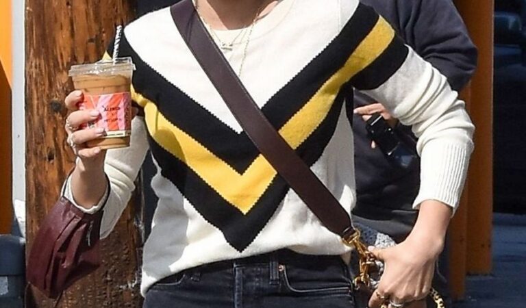 Lucy Hale Out For Coffee Los Angeles (7 photos)