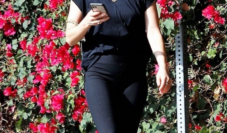 Lucy Hale Out For Exercise Studio City (7 photos)