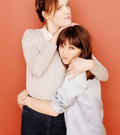 Mackenzie Davis And Felicity Jones At The (4 photos)