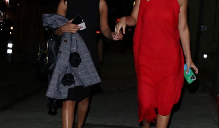 Madelyn Cline And Carlacia Grant Arrives Vanity Fair X Bacardi Party Hollywood (7 photos)