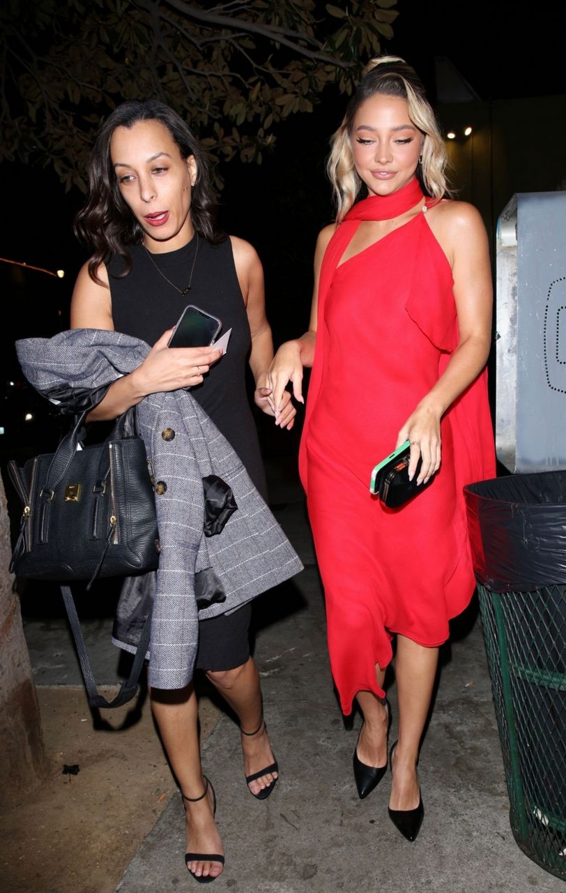 Madelyn Cline And Carlacia Grant Arrives Vanity Fair X Bacardi Party Hollywood