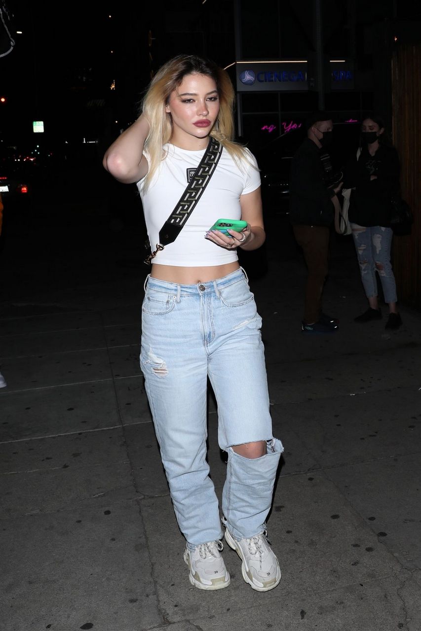Madelyn Cline Arrives Kelsey Calemine S Birthday Party Hollywood