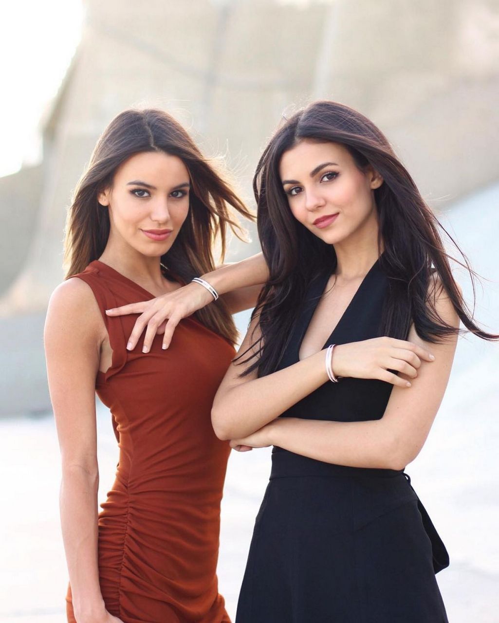 Madison Reed And Victoria Justice Hot
