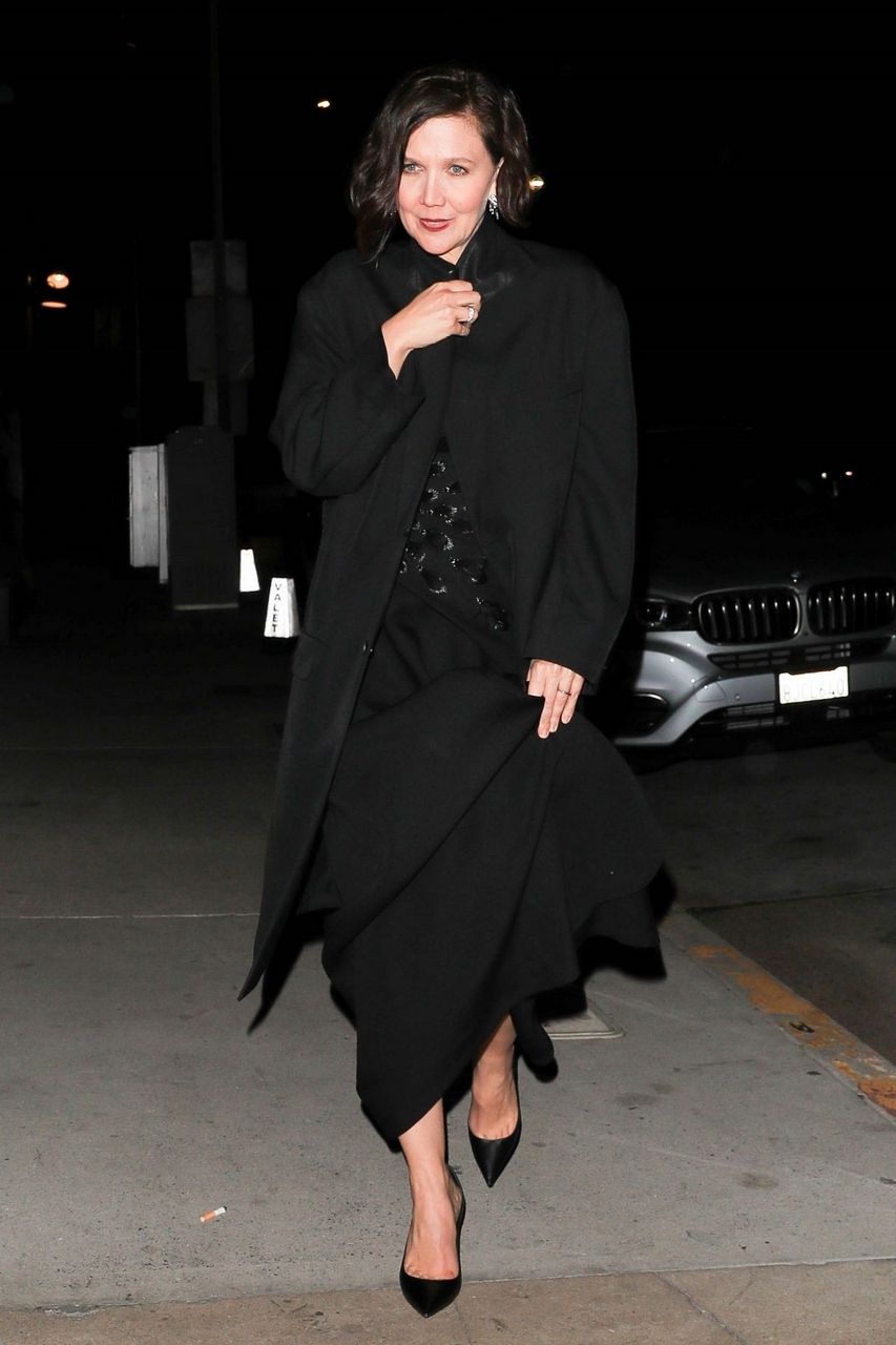 Maggie Gyllenhaal Arrives Bradley Cooper S Sag Awards Afterparty Santa Monica