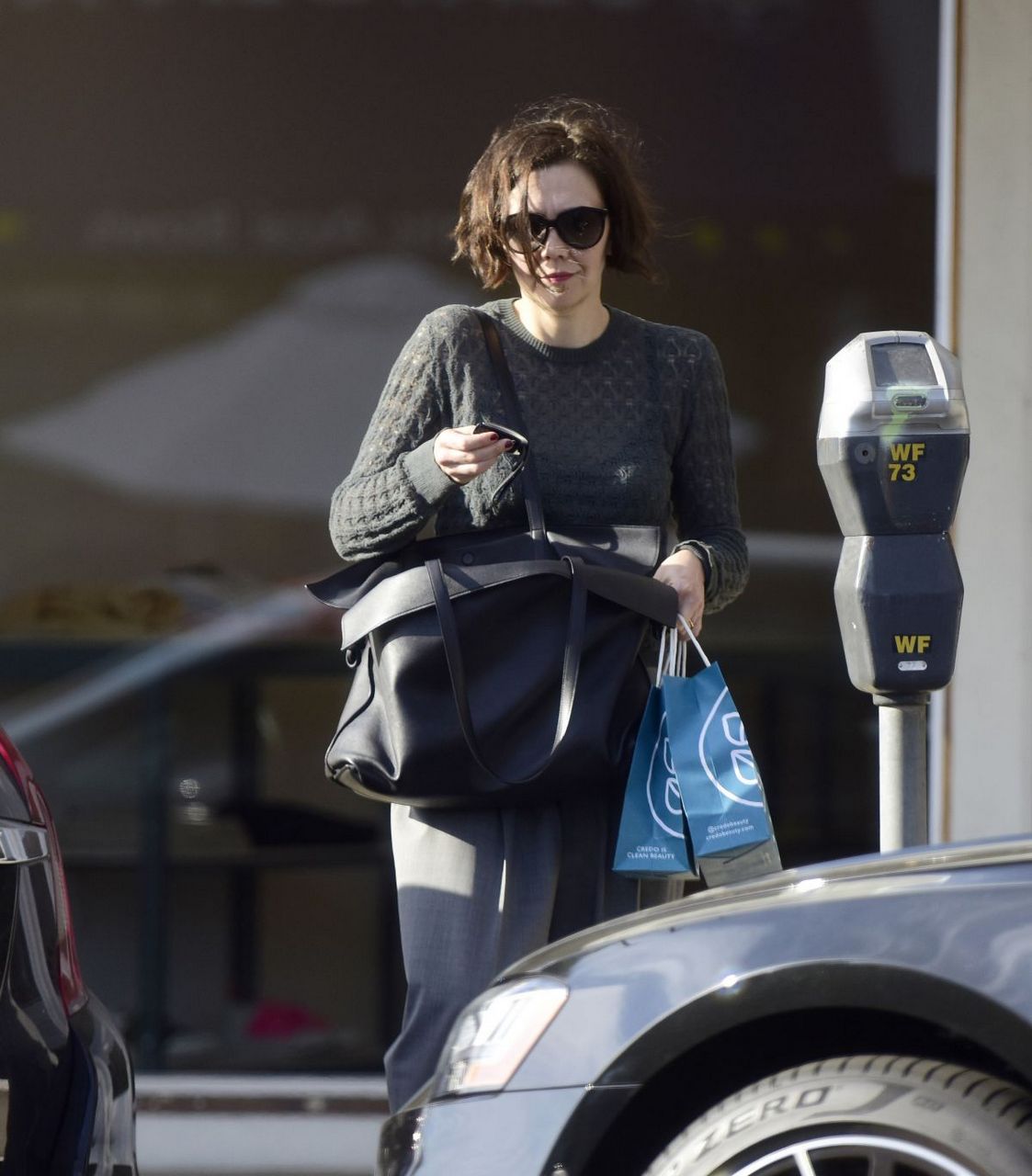Maggie Gyllenhaal Shopping Beauty Store Los Angeles