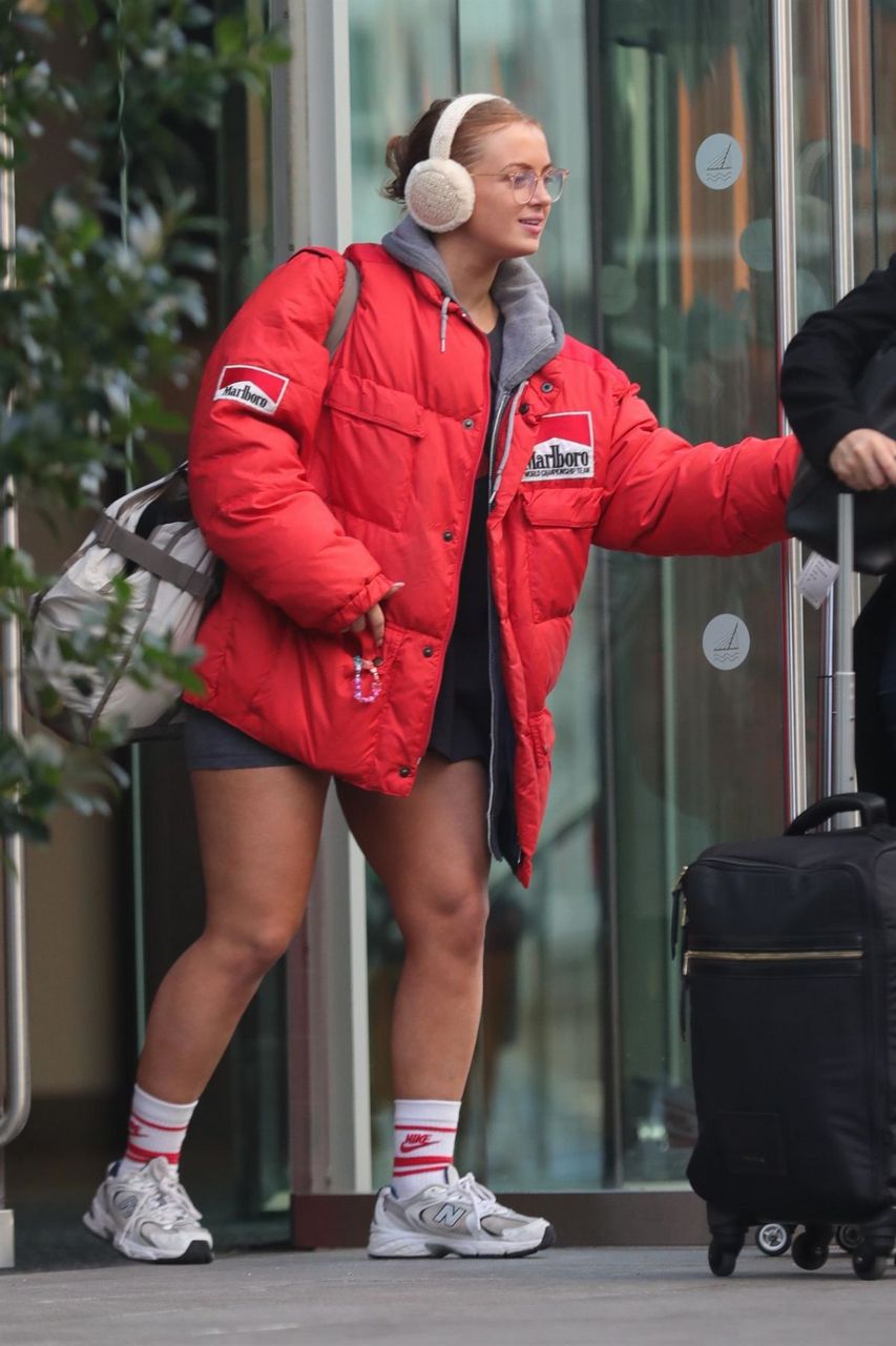 Maisie Smith Leaves Her Hotel Manchester