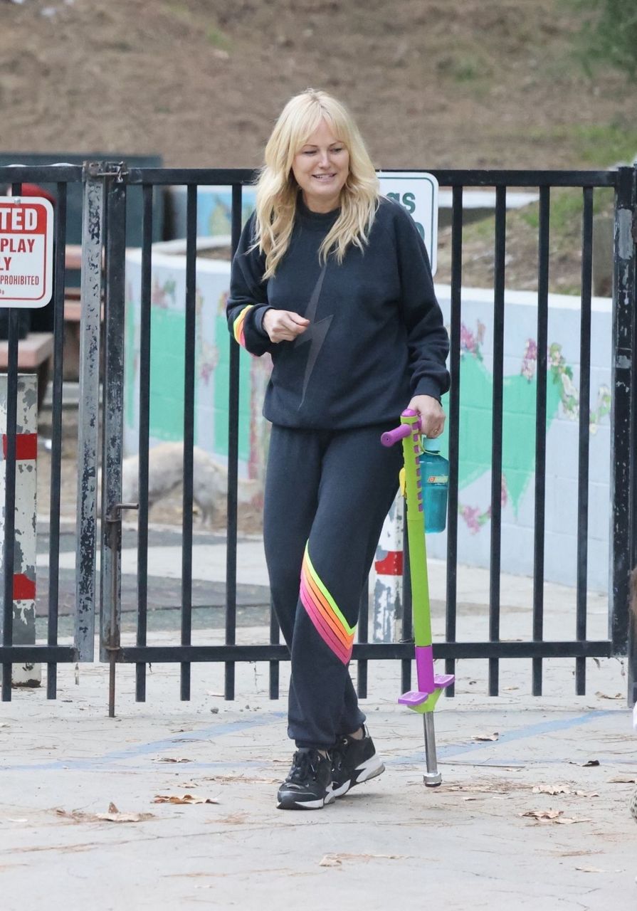 Malin Akerman Out For Morning Walk The Park Los Angeles